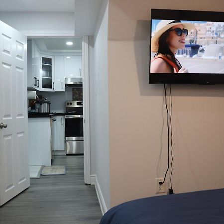 Garden 2 Bedroom Apt - Free Parking Wifi Laundry Workstation Brampton Buitenkant foto